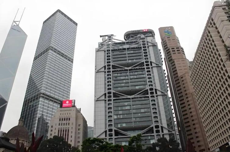 跨界之困 李老板的地产迷途与股权博弈
